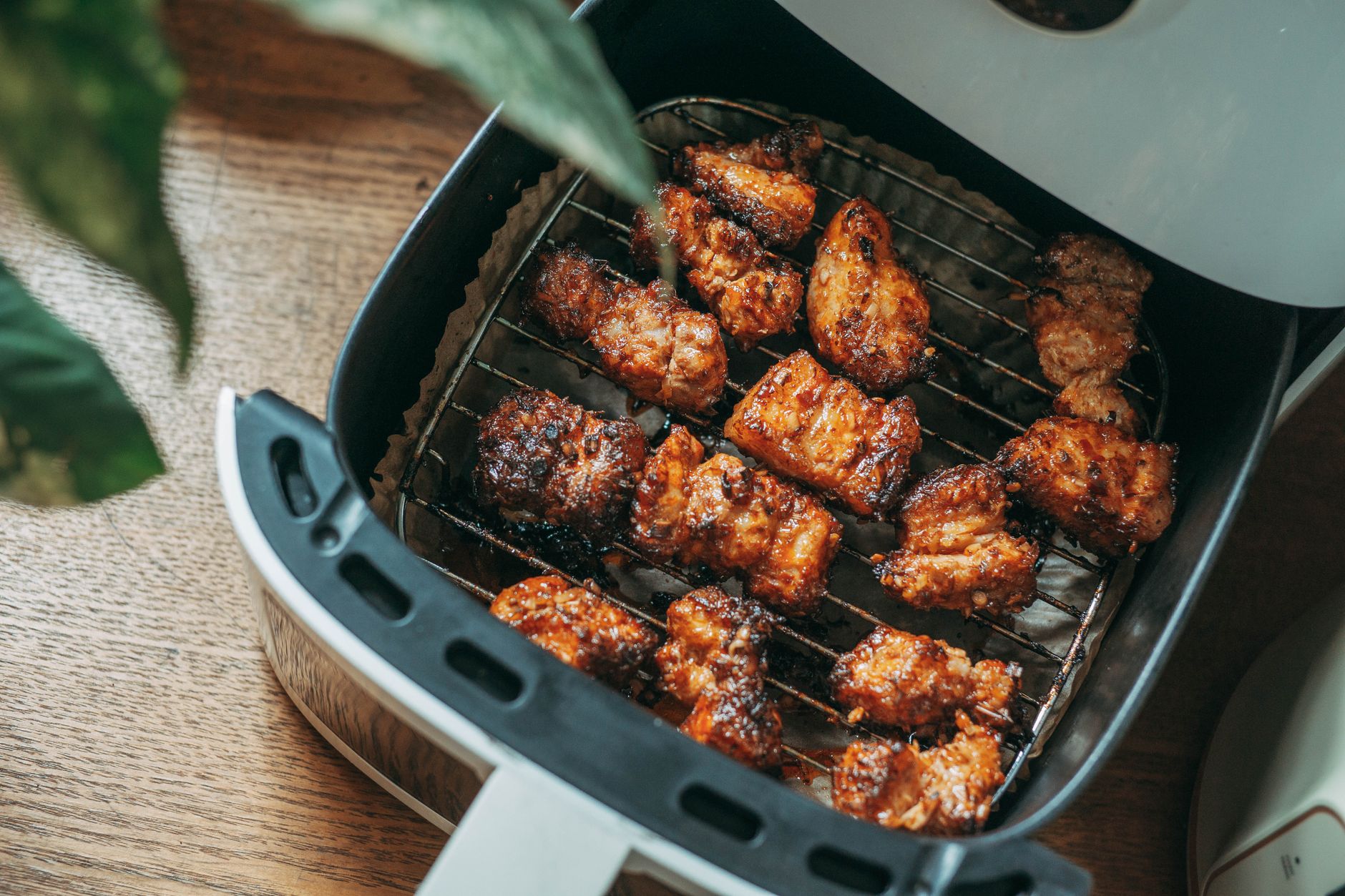 Crispy food cooked in an air fryer - best air fryers India 2026