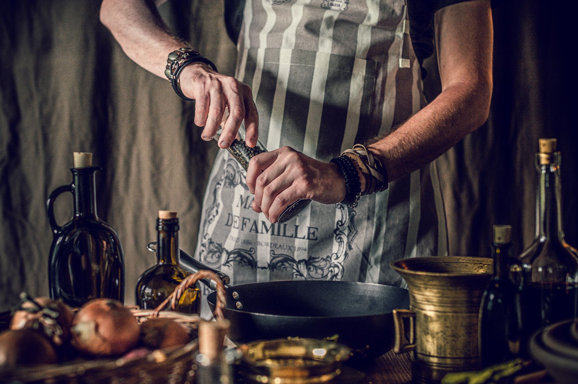 Nirlon non-stick pan with healthy cooking using minimal oil on kitchen stove